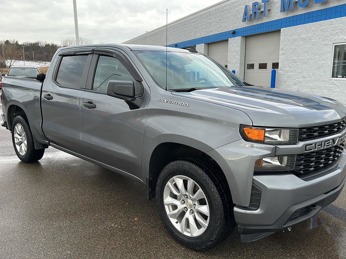 Used 2020 Chevrolet Silverado 1500 Custom w/ Custom Value Package image 9