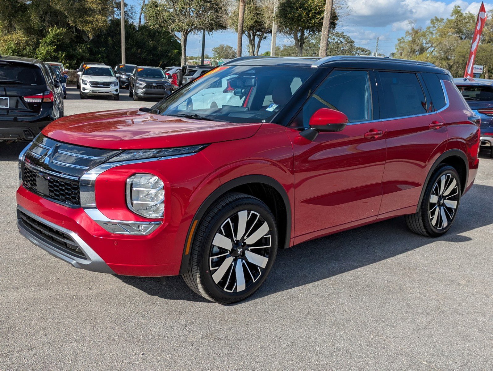 New 2025 Mitsubishi Outlander SEL image 8