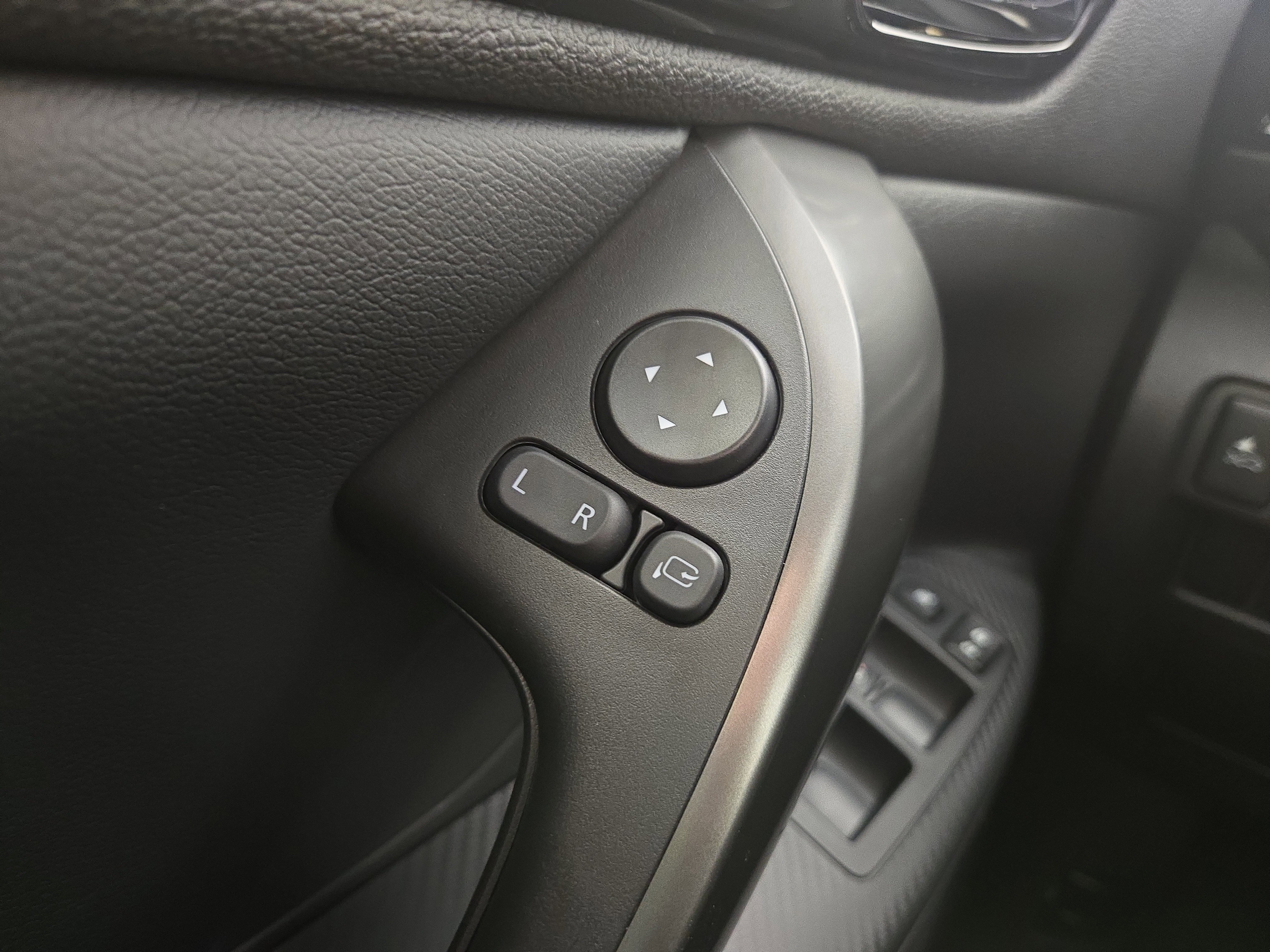 New 2026 Mitsubishi Eclipse Cross Black Edition image 28