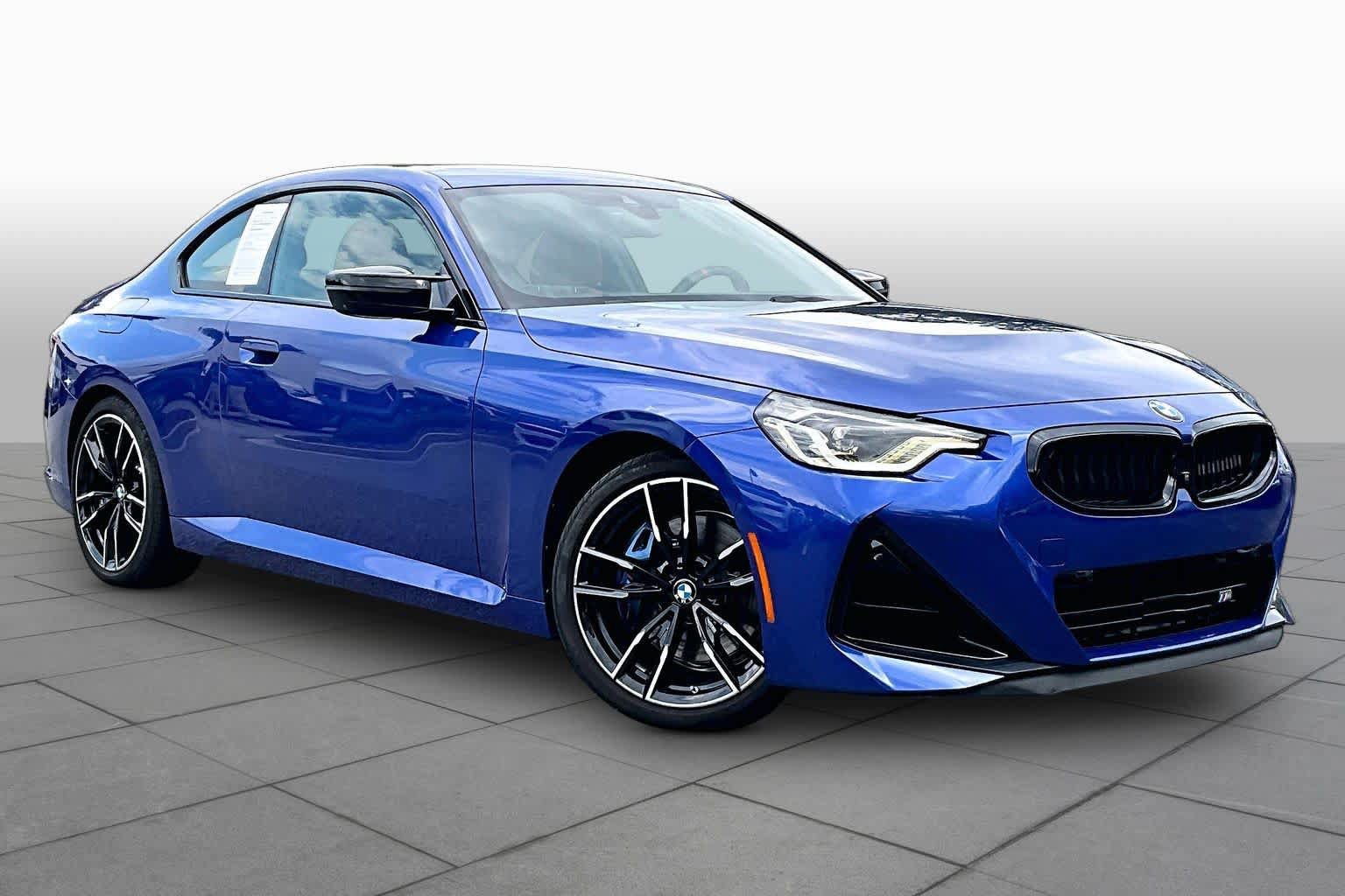 Used 2025 BMW M240i Coupe RWD image 3