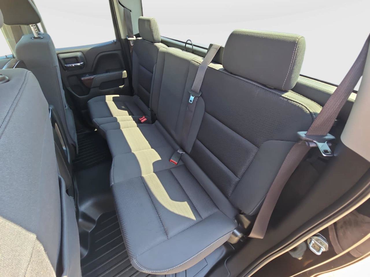 Used 2016 GMC Sierra 1500 SLE w/ SLE Value Package AWD/4WD image 18