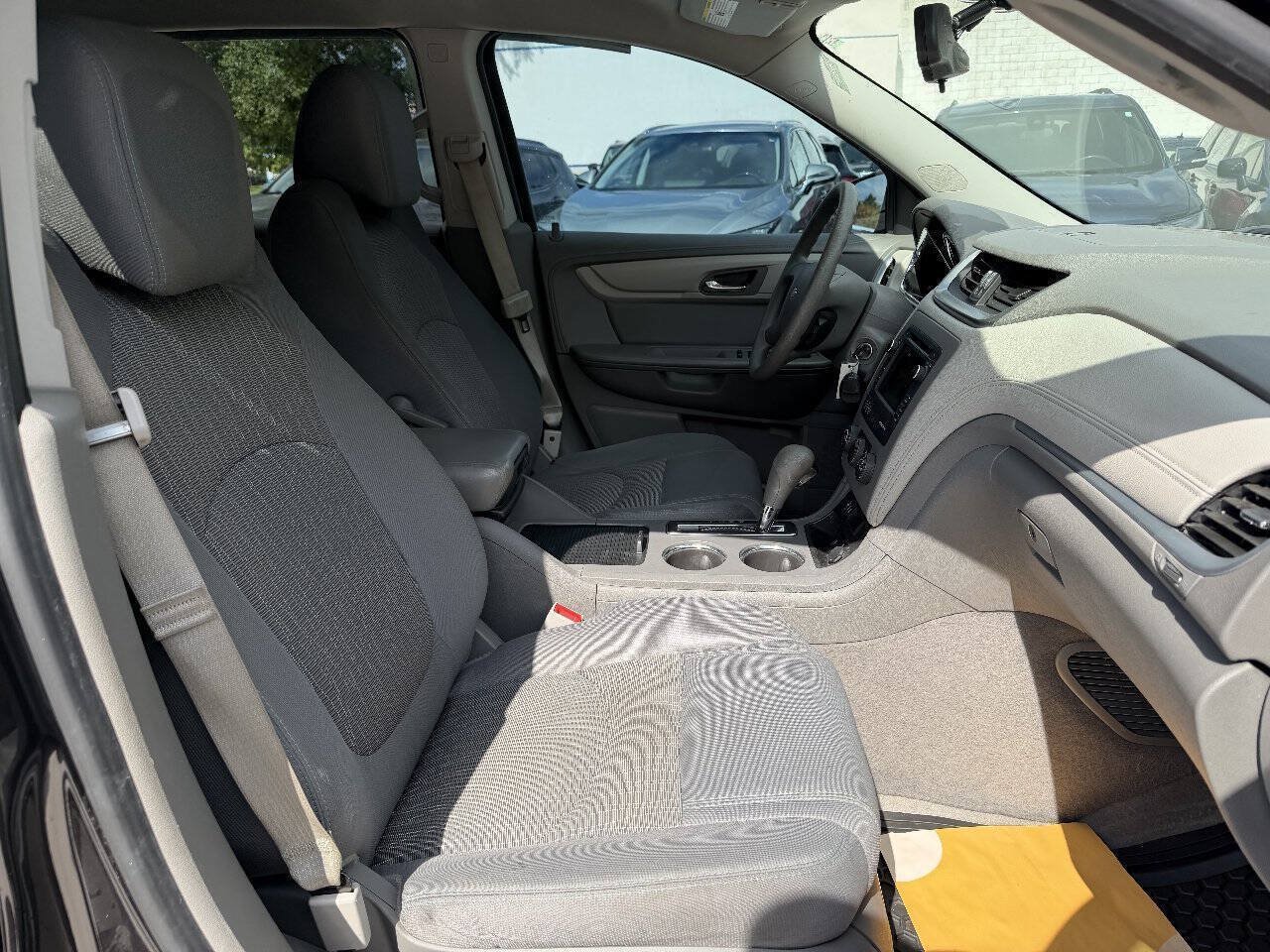 Used 2016 Chevrolet Traverse LS FWD image 9