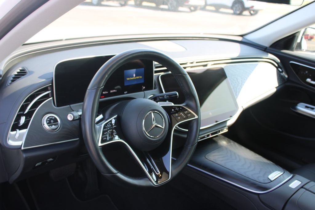 Used 2025 Mercedes-Benz E 350 Sedan image 24