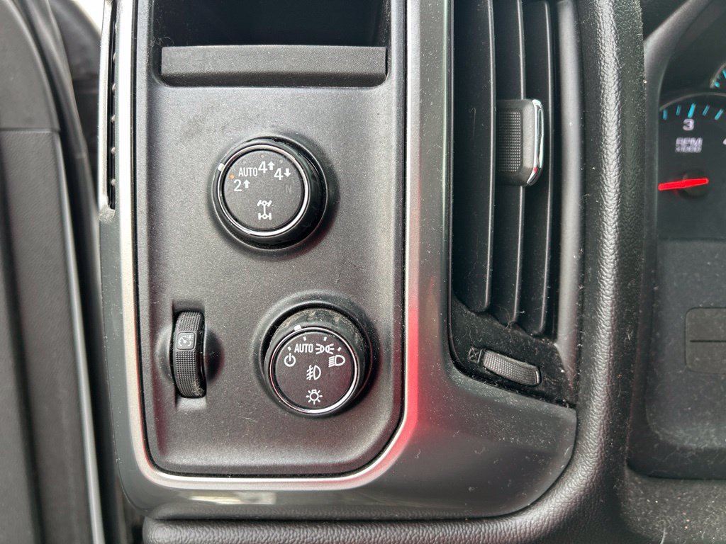 Used 2017 Chevrolet Silverado 1500 LT w/ All Star Edition AWD/4WD image 16