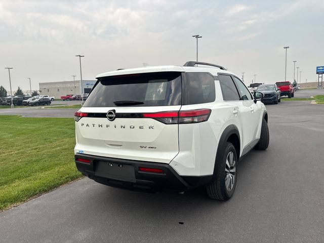 Used 2022 Nissan Pathfinder SV AWD/4WD image 3