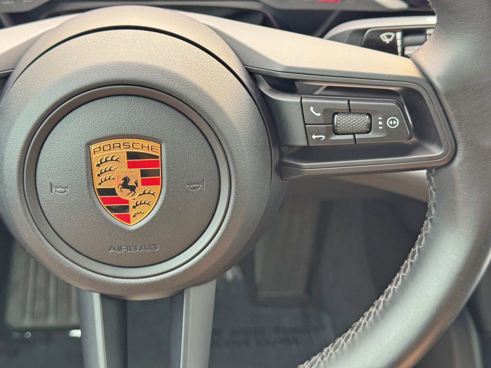 Used 2020 Porsche Taycan 4S AWD/4WD image 23