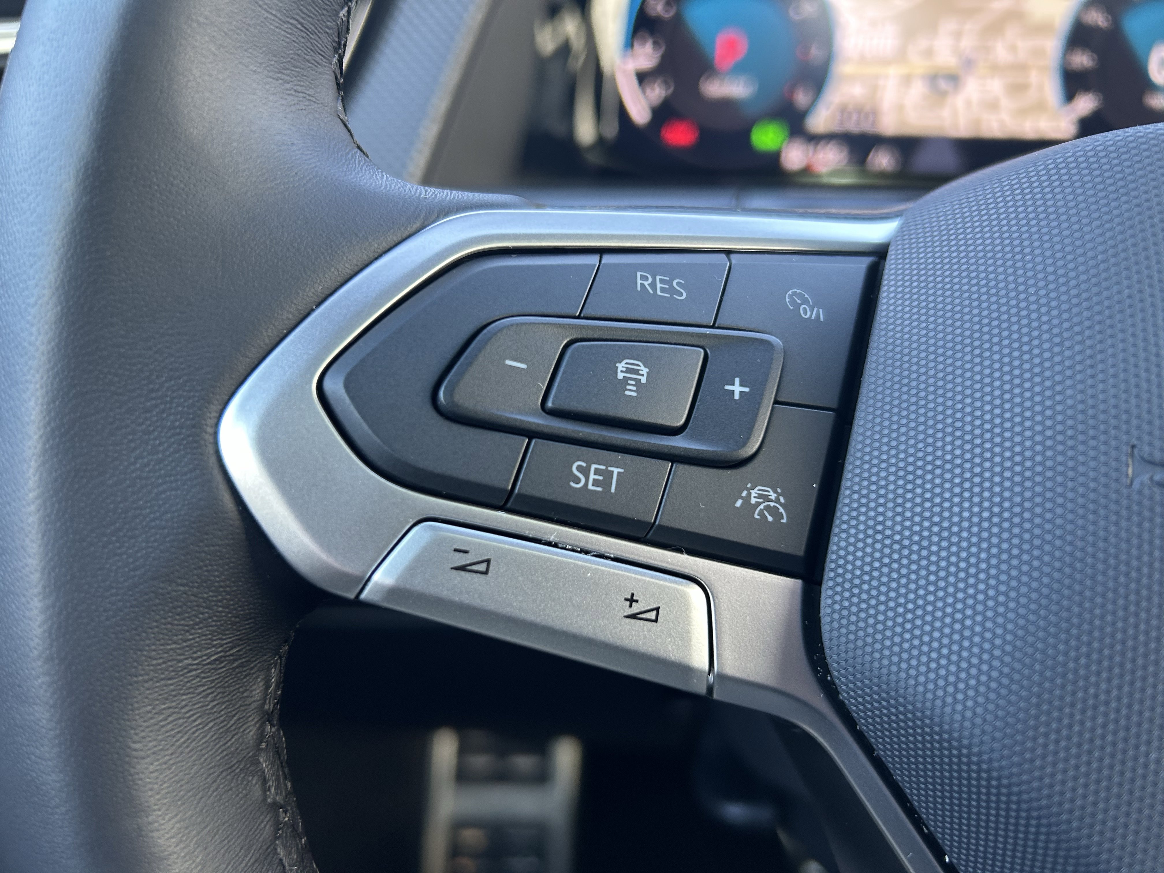 Certified 2025 Volkswagen Atlas Cross Sport SEL Premium R-Line image 13