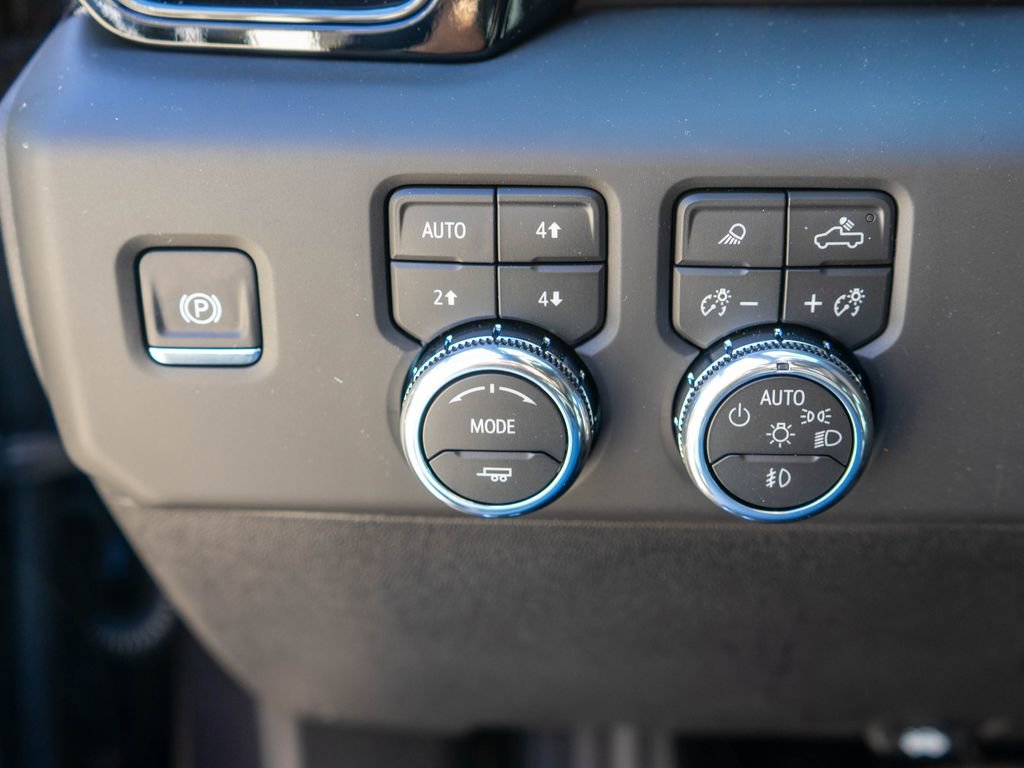 New 2026 GMC Sierra 3500 AT4 w/ AT4 Premium Plus Package AWD/4WD image 20