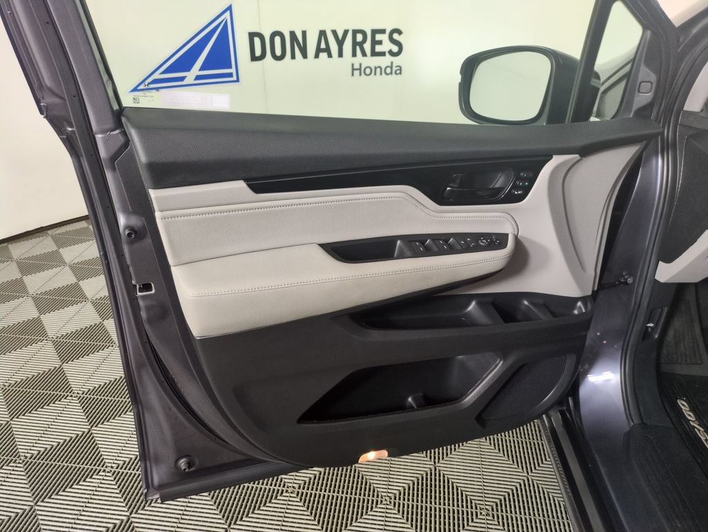 Certified 2024 Honda Odyssey Touring image 14