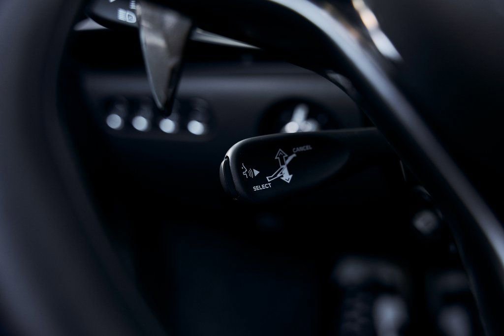 Used 2025 McLaren Artura Spider image 48