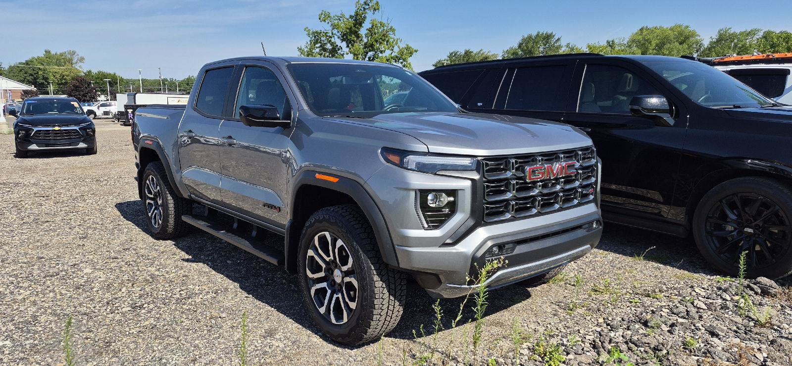 Used 2024 GMC Canyon AT4 w/ AT4 Premium Package AWD/4WD image 2