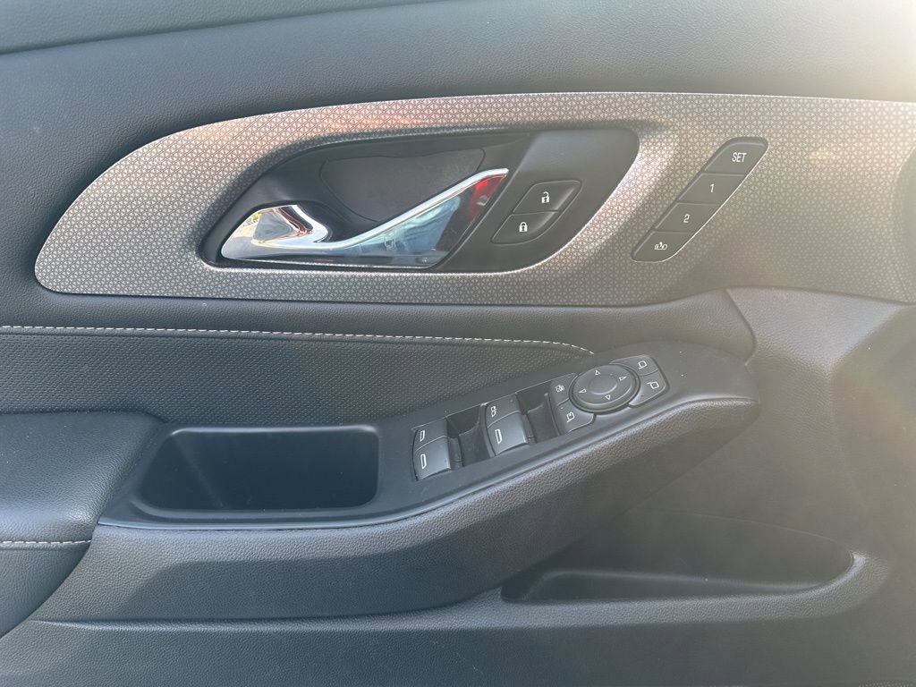 Used 2022 Chevrolet Traverse Premier w/ LPO, Cargo Package image 10