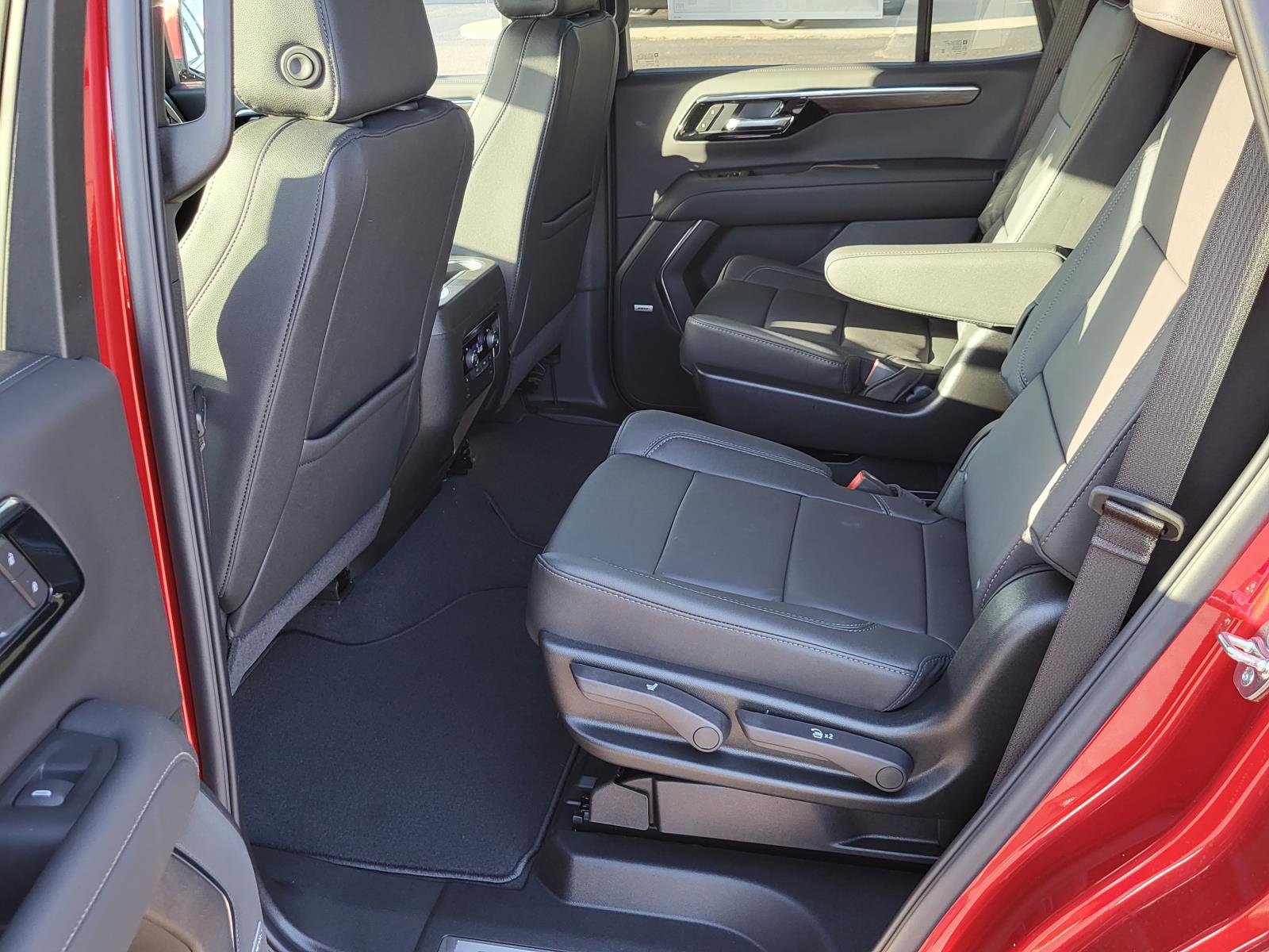 New 2026 Chevrolet Tahoe LT w/ Comfort Package image 13