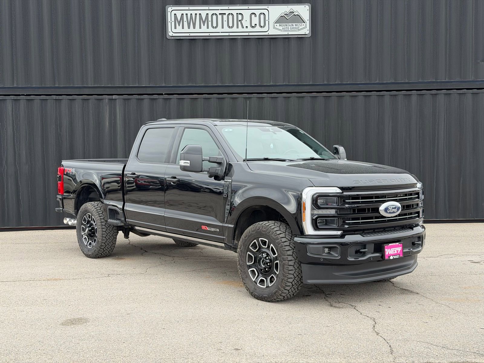 Used 2025 Ford F350 Platinum image 1