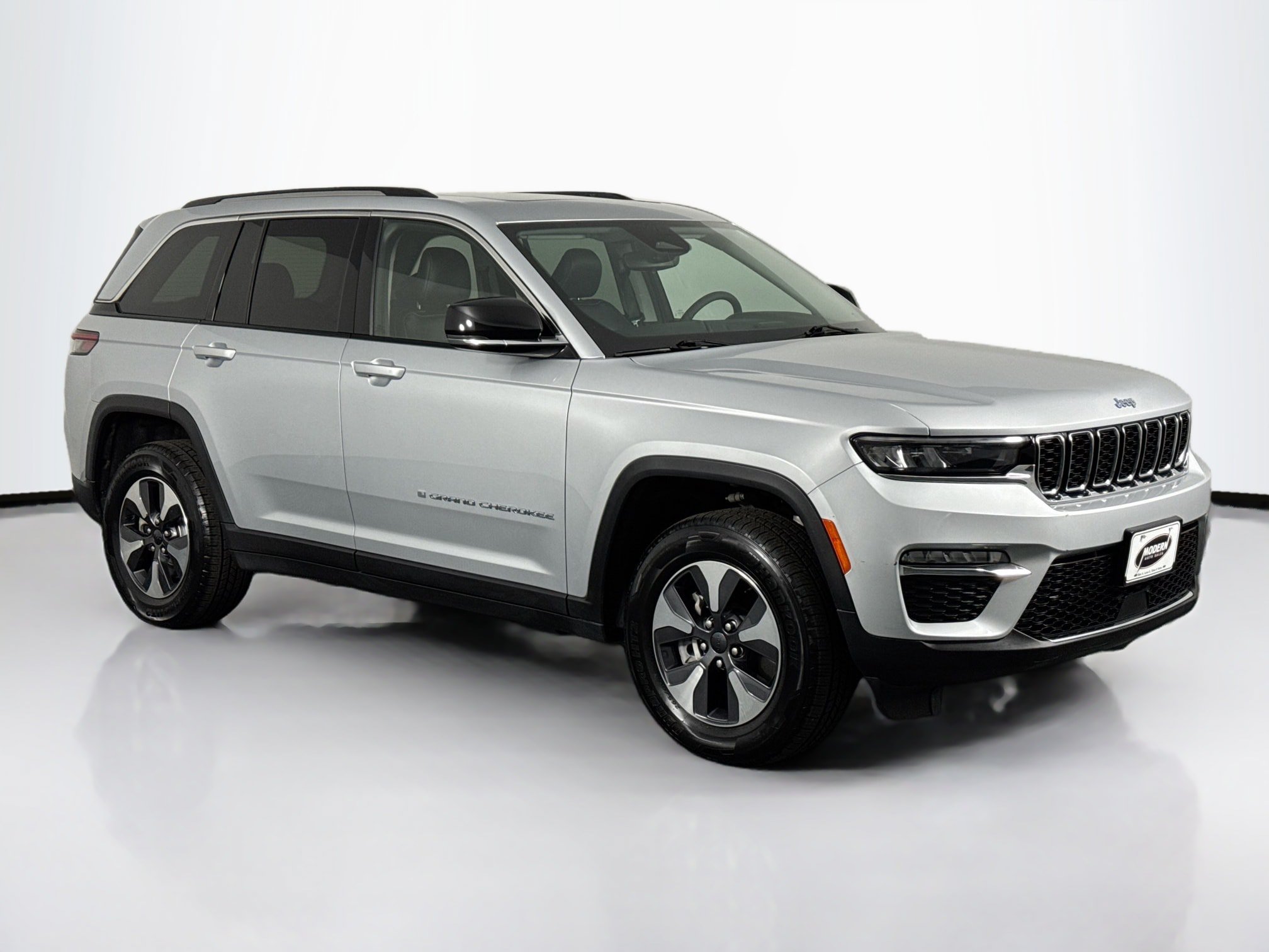 Used 2022 Jeep Grand Cherokee Limited 4xe AWD/4WD image 2