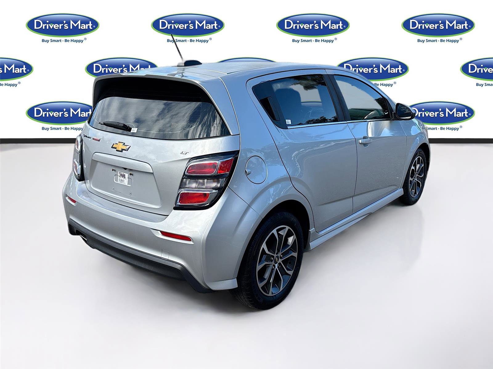 Used 2017 Chevrolet Sonic LT w/ Fun and Sun Package image 8