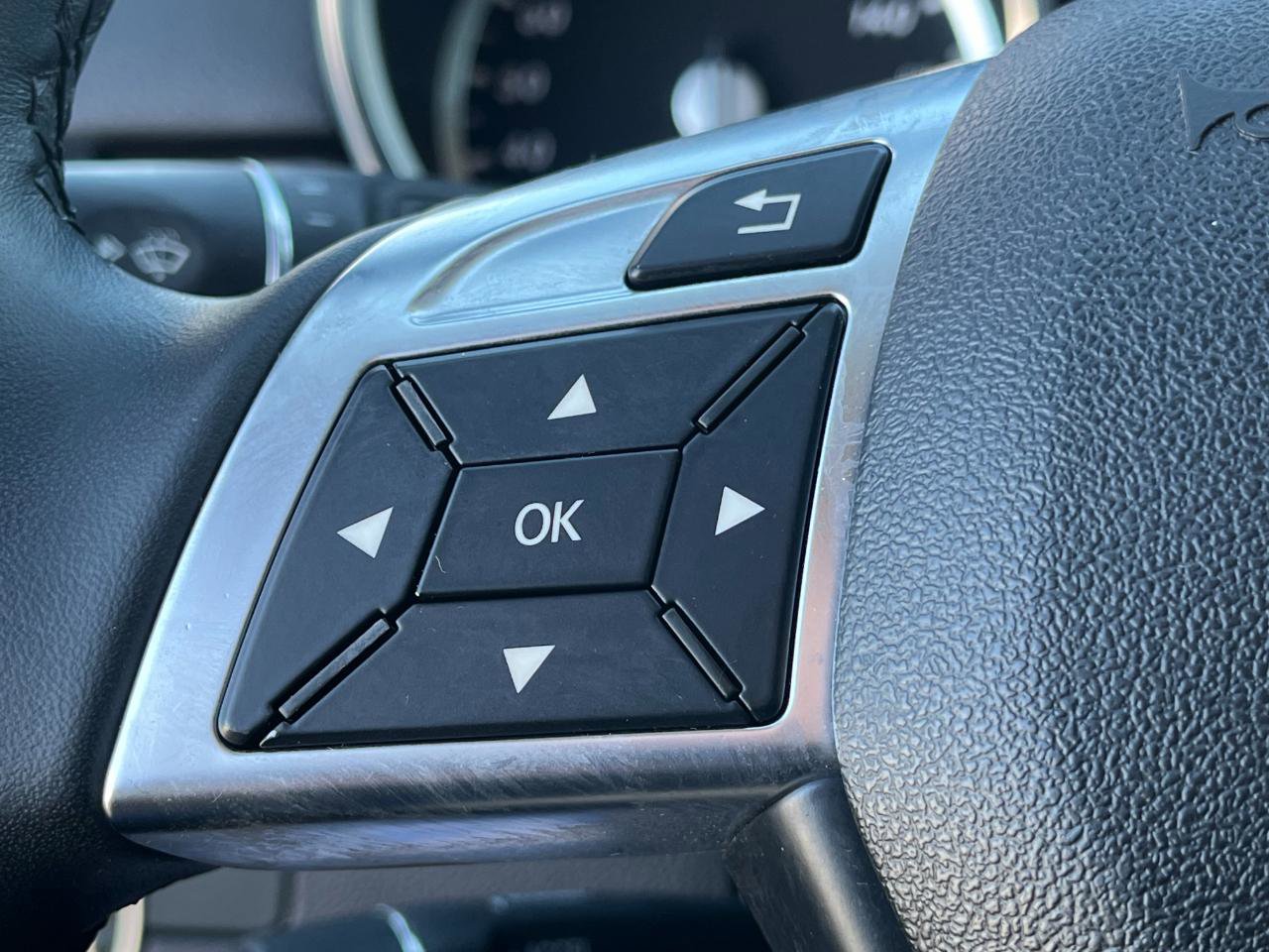 Used 2014 Mercedes-Benz ML 350 4MATIC image 25