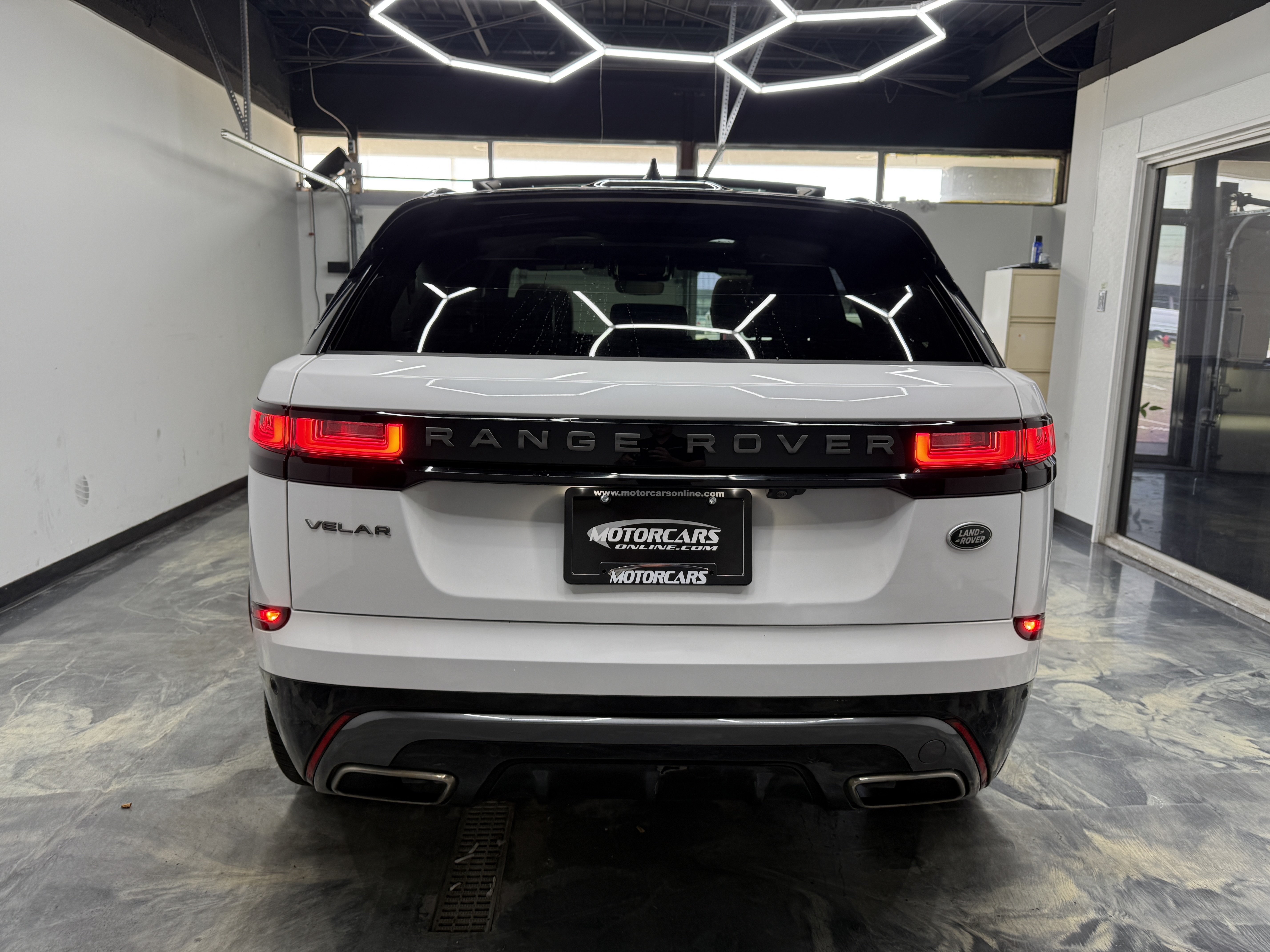 Used 2022 Land Rover Range Rover Velar R-Dynamic S AWD/4WD image 4