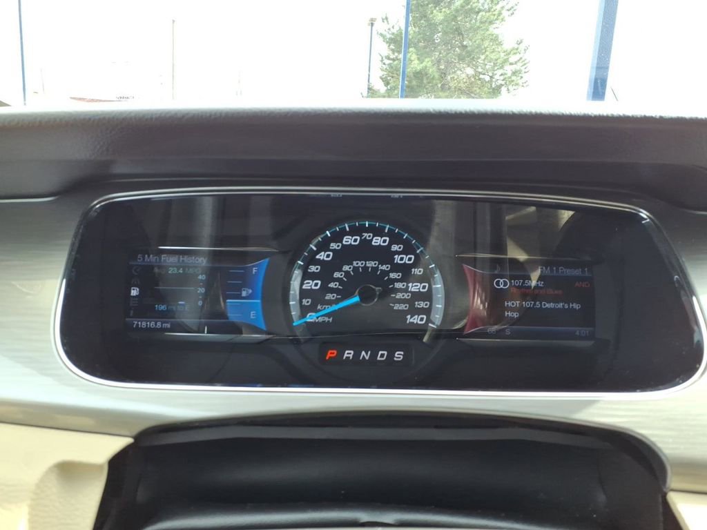 Used 2013 Ford Taurus SEL image 18
