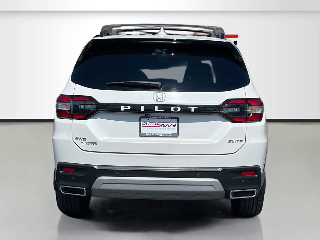 Used 2023 Honda Pilot Elite image 6