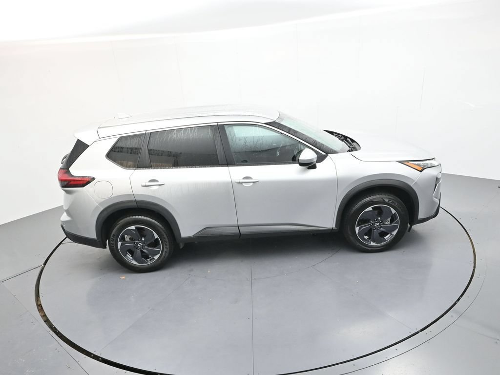 Used 2024 Nissan Rogue SV FWD image 30