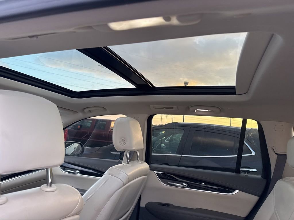 Used 2021 Cadillac XT6 Premium Luxury image 9