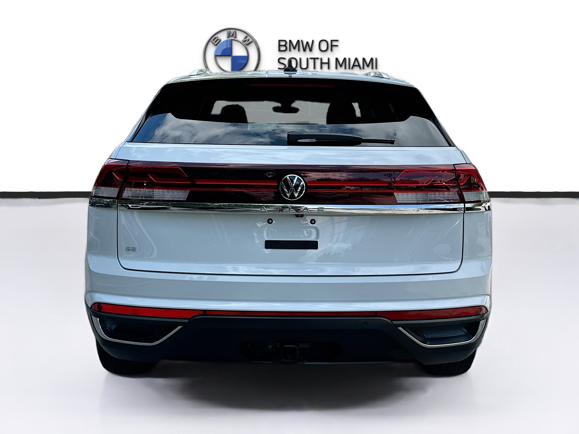 Used 2024 Volkswagen Atlas Cross Sport SE w/ Black Wheel Package image 6