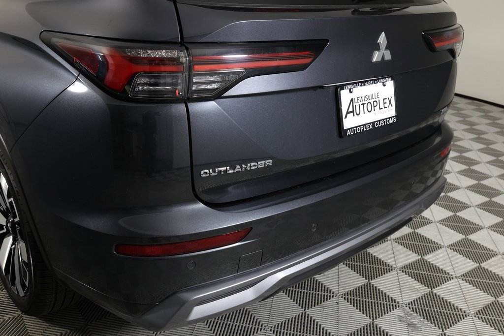 Used 2025 Mitsubishi Outlander SEL image 49