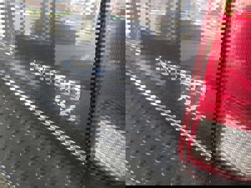 Used 2011 Dodge Nitro Heat image 31