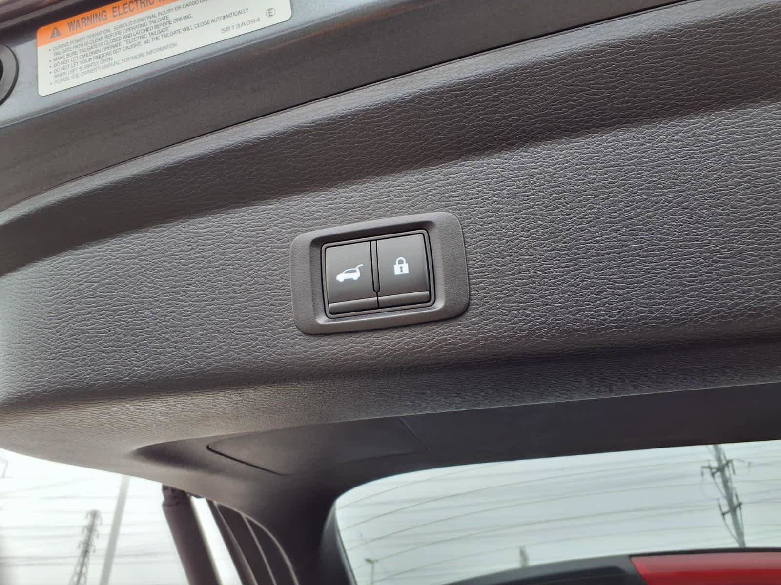 Used 2025 Mitsubishi Outlander SE FWD image 8