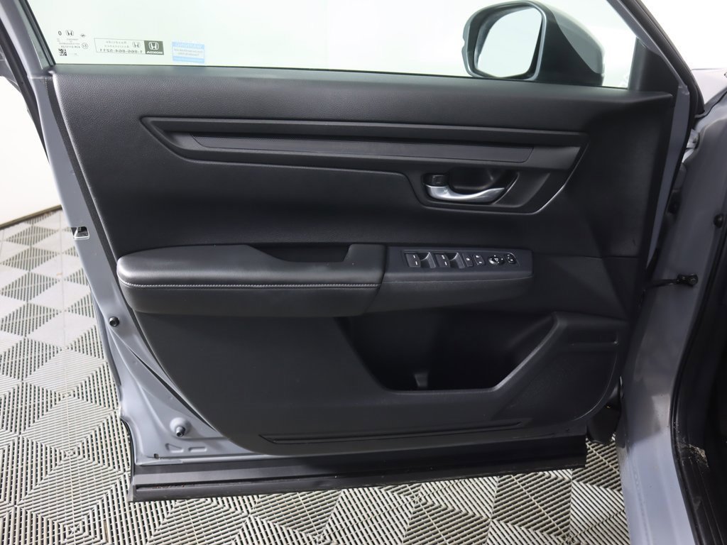 Used 2025 Honda CR-V LX image 19