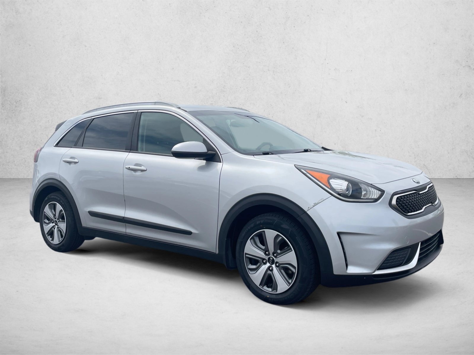 Used 2019 Kia Niro LX FWD image 3