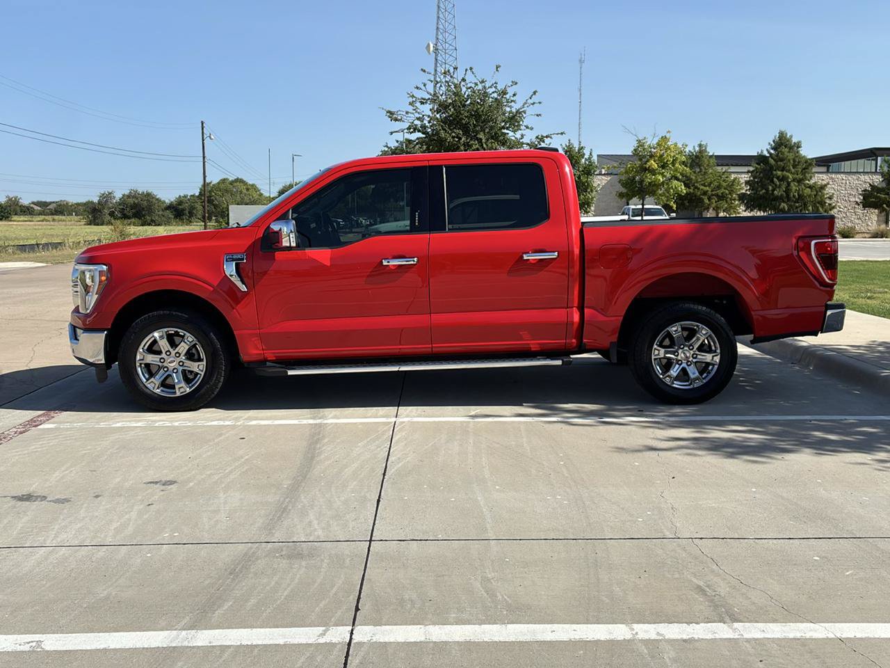 Used 2021 Ford F150 XLT w/ Equipment Group 302A High RWD image 12