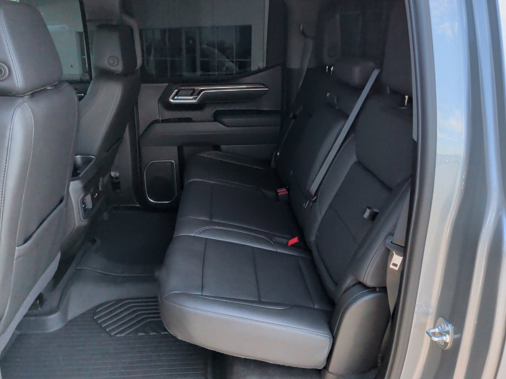 Used 2025 Chevrolet Silverado 1500 RST w/ Texas Edition Plus AWD/4WD image 34