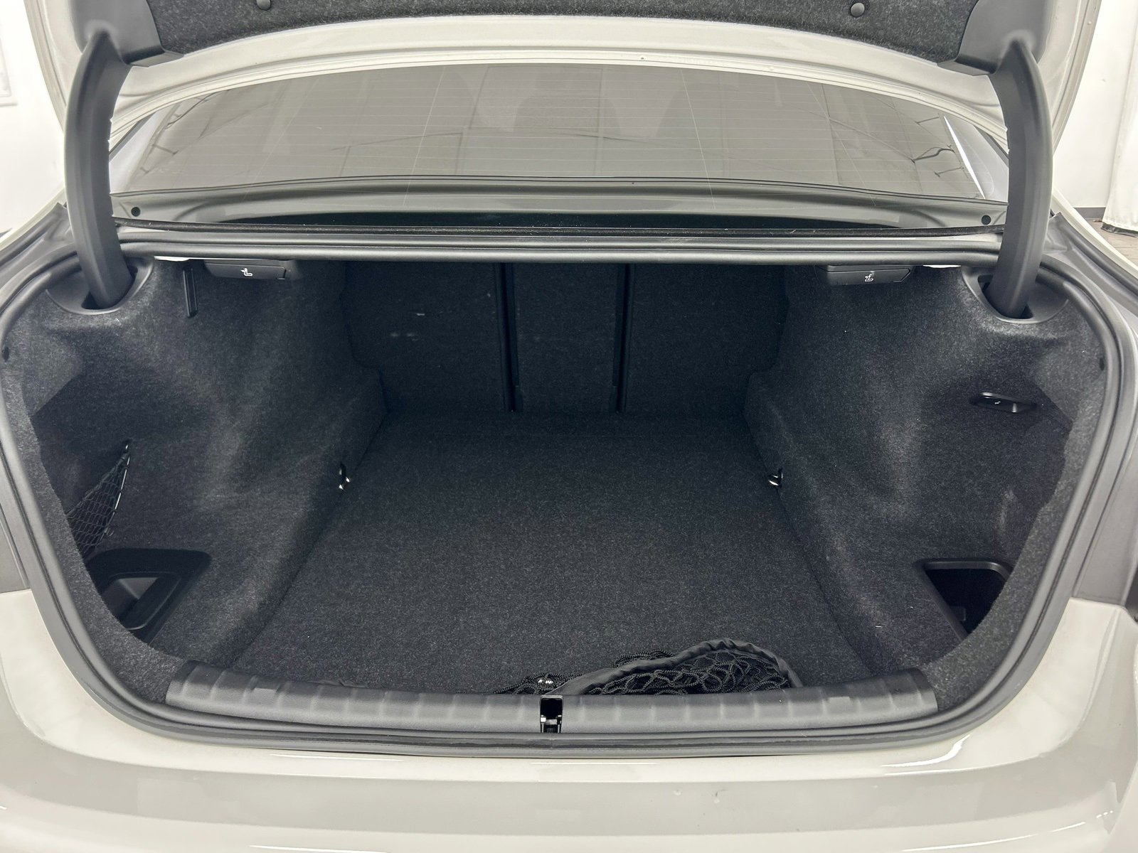 Used 2023 BMW M5 Base w/ Executive Package image 39