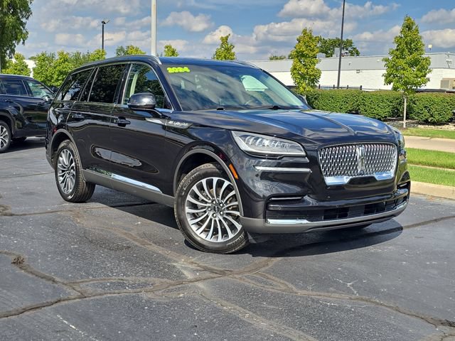 Used 2024 Lincoln Aviator AWD w/ Premium Package image 32