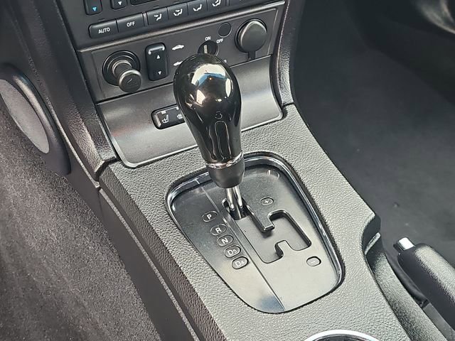 Used 2004 Ford Thunderbird Base image 12