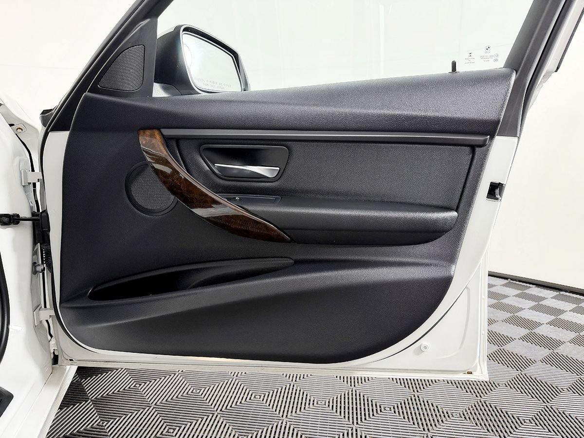Used 2015 BMW 328i Sedan RWD image 43