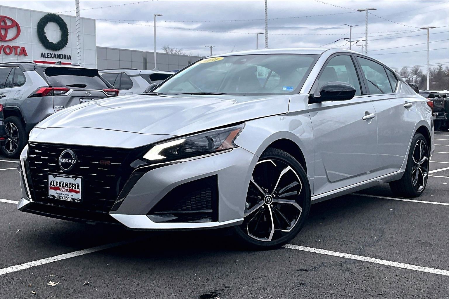 Used 2025 Nissan Altima 2.5 SR