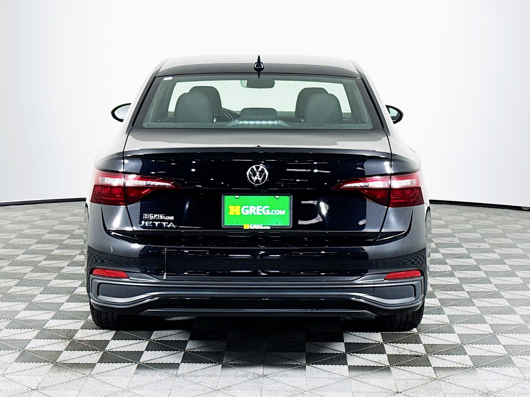 Used 2024 Volkswagen Jetta Sport FWD image 8