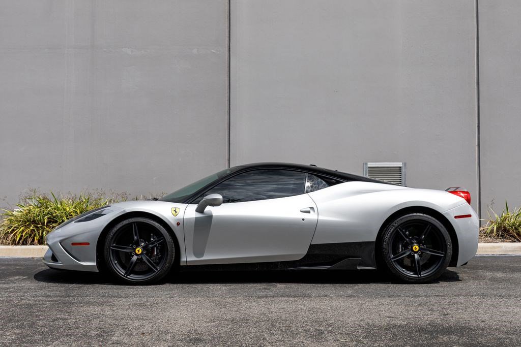 Used 2015 Ferrari 458 Speciale Coupe image 2
