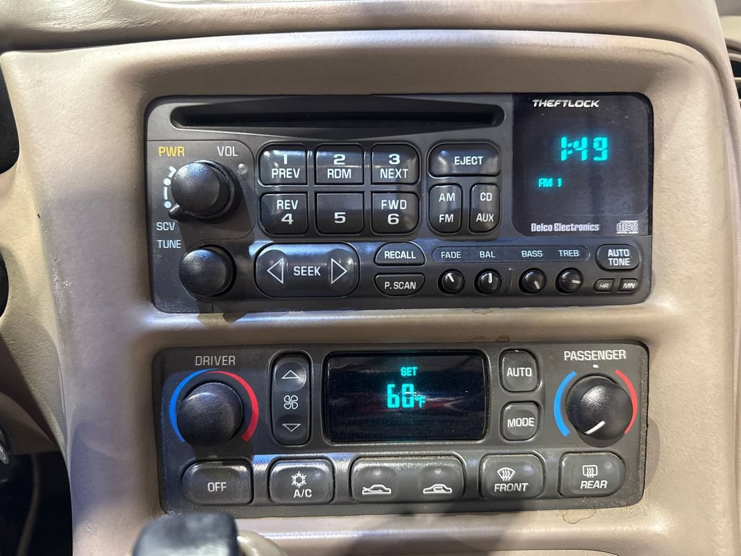 Used 2004 Chevrolet Corvette Convertible w/ Preferred Equipment Group RWD image 92