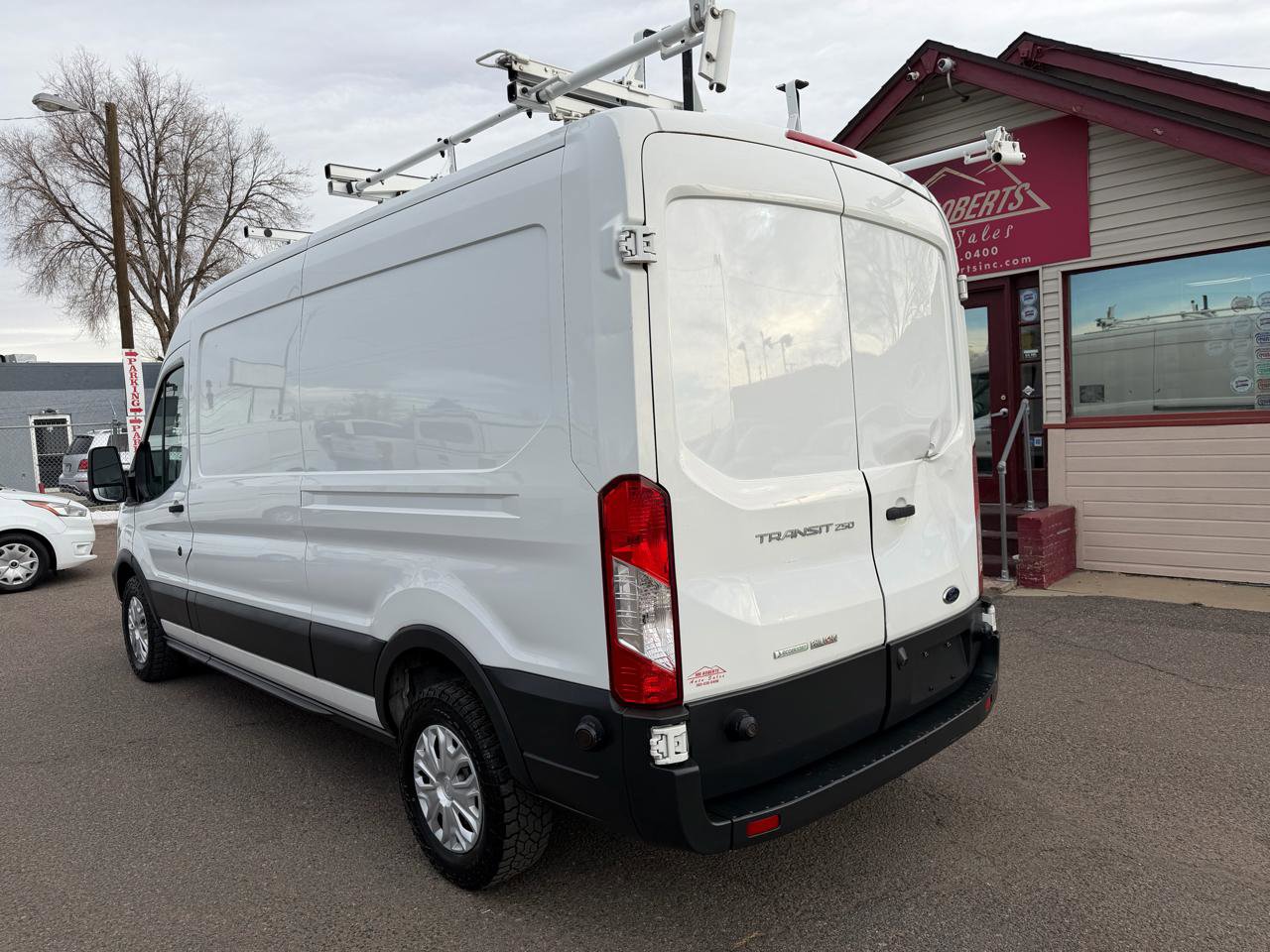 Used 2017 Ford Transit 250 148 Medium Roof w/ Premium Package image 7