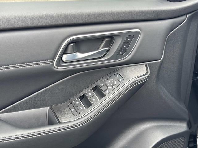 New 2026 Nissan Rogue Platinum w/ Platinum Premium Package image 23