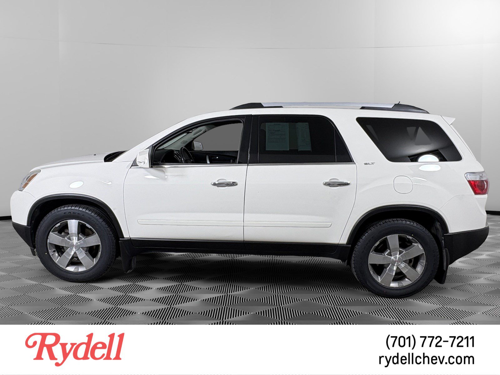 Used 2012 GMC Acadia SLT FWD image 2