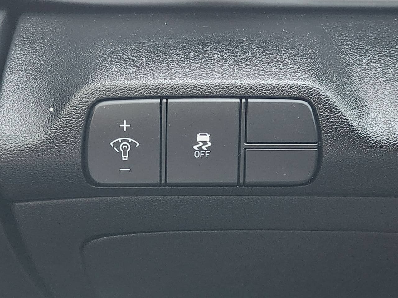 Used 2025 Hyundai Elantra SEL FWD image 21