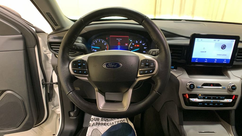 Certified 2023 Ford Explorer XLT image 33