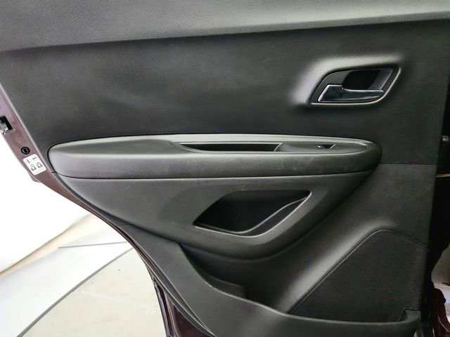 Used 2021 Chevrolet Trax LT image 20
