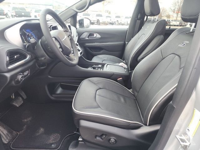 New 2026 Chrysler Pacifica Limited w/ S Appearance Package image 20