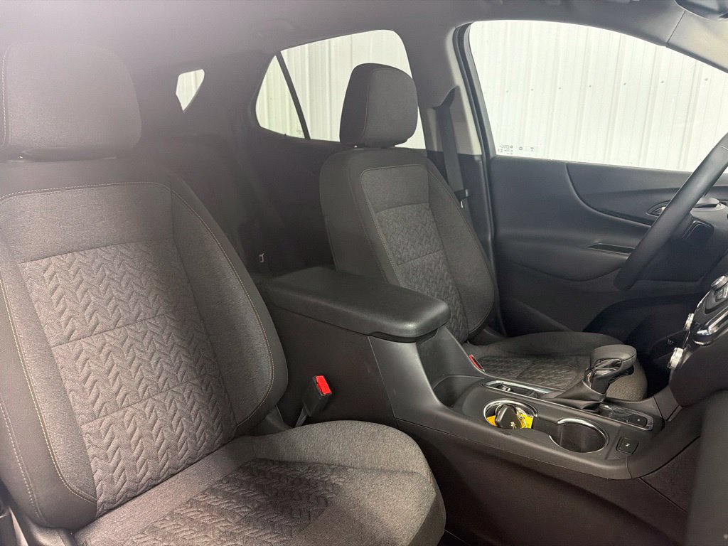 Used 2024 Chevrolet Equinox LT AWD/4WD image 16